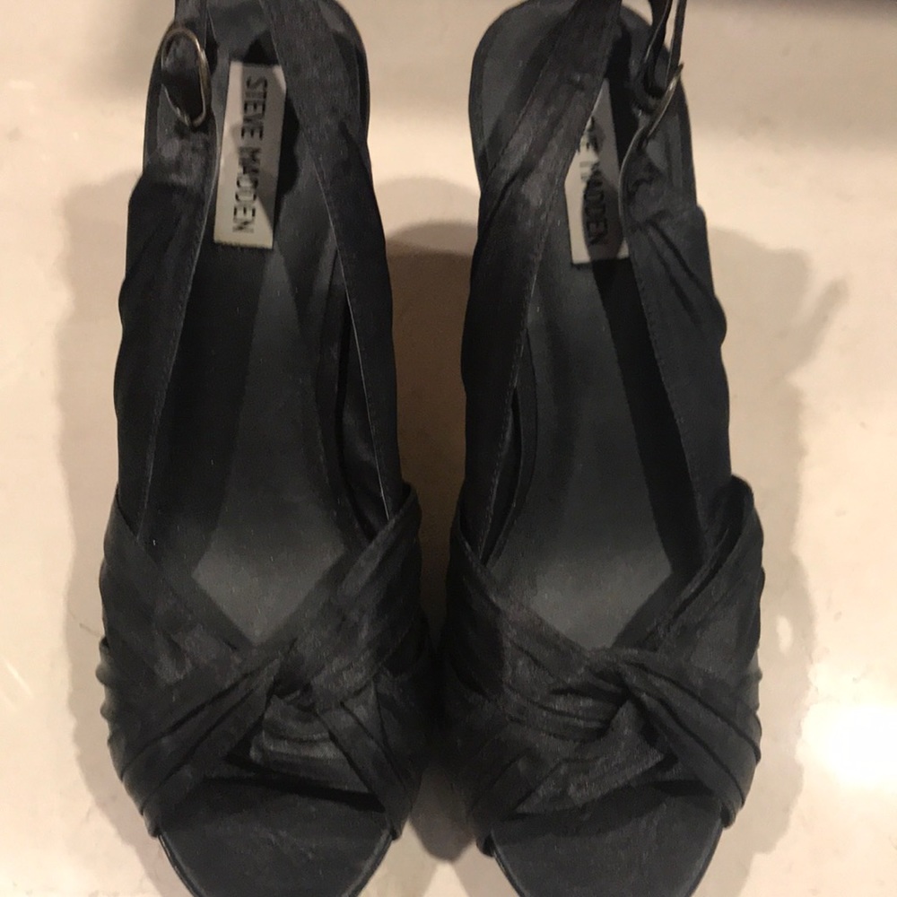Steve Madden wedge pumps